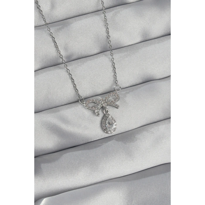 Dodes Dodes 316L Çelik Gümüş Renk Zirkon Taşlı Fiyonk Detay Damla Kolye TG27BKO8922