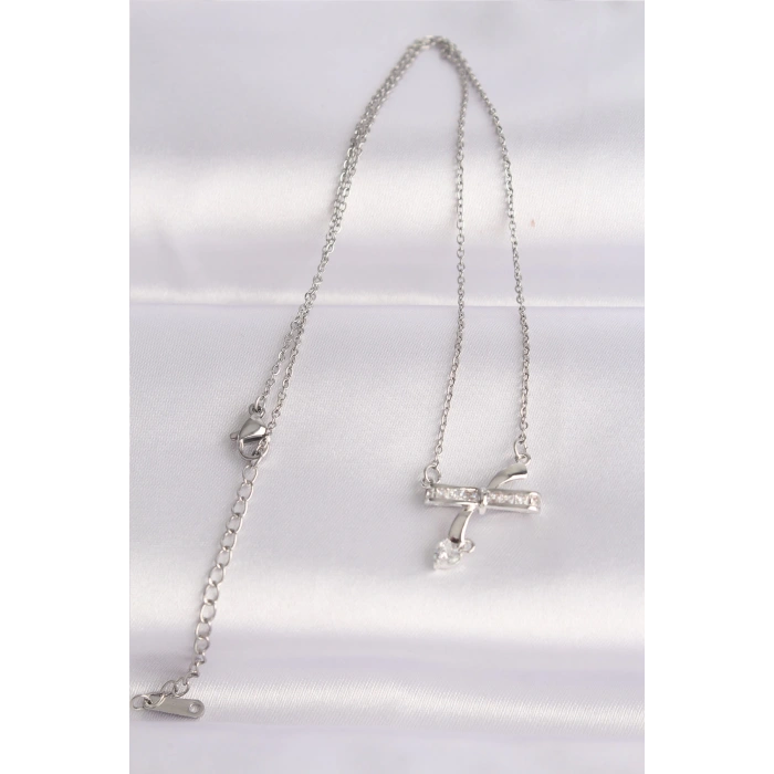 Dodes Dodes 316L Çelik Zincir Gümüş Renk Zirkon Taşlı Kalp Detay Fiyonk Kolye TG27BKO8621