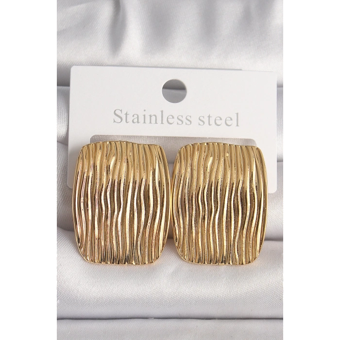 Dodes Dodes Pirinç Gold Renk İşlemeli Kare Plaka Model Kadın Küpe TG27BKP10145