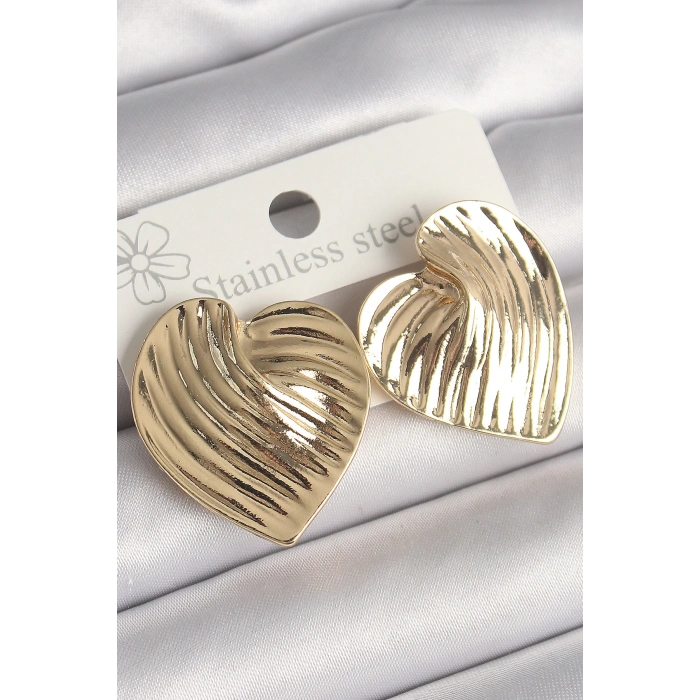 Dodes Dodes Pirinç Gold Renk İşlemeli Plaka Kalp Model Kadın Küpe TG27BKP10247