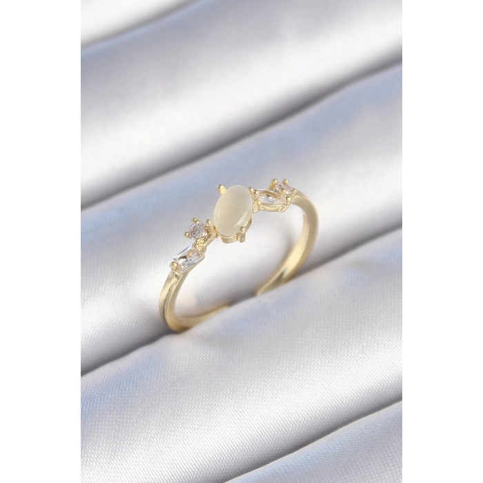 Dodes Dodes Pirinç Gold Renk Zirkon Taşlı Oval Beyaz Mineli Kadın Yüzük TG27BYK3444