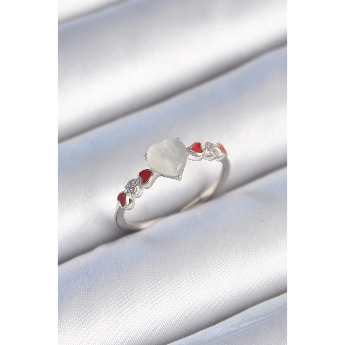 Dodes Dodes Pirinç Gümüş Renk Beyaz Mineli Kalp Model Zirkon Taş Detaylı Kadın Yüzük TG27BYK3459