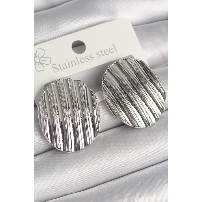 Dodes Dodes Pirinç Gümüş Renk Sallantı İşlemeli Daire Plaka Model Kadın Küpe TG27BKP10229