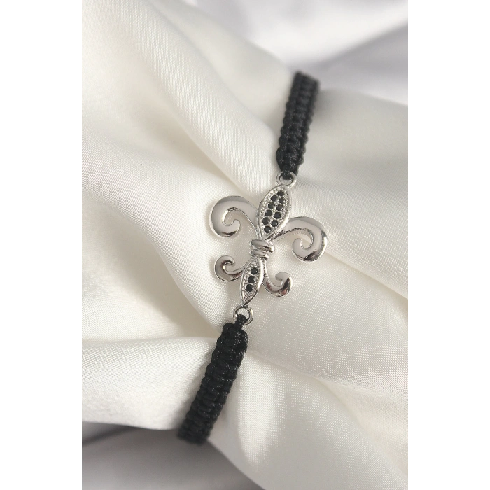 Dodes Dodes Pirinç Gümüş Renk Zirkon Taş İşlemeli Zambak Model Asansörlü Makrome Model Kadın Bileklik TG27BB6806