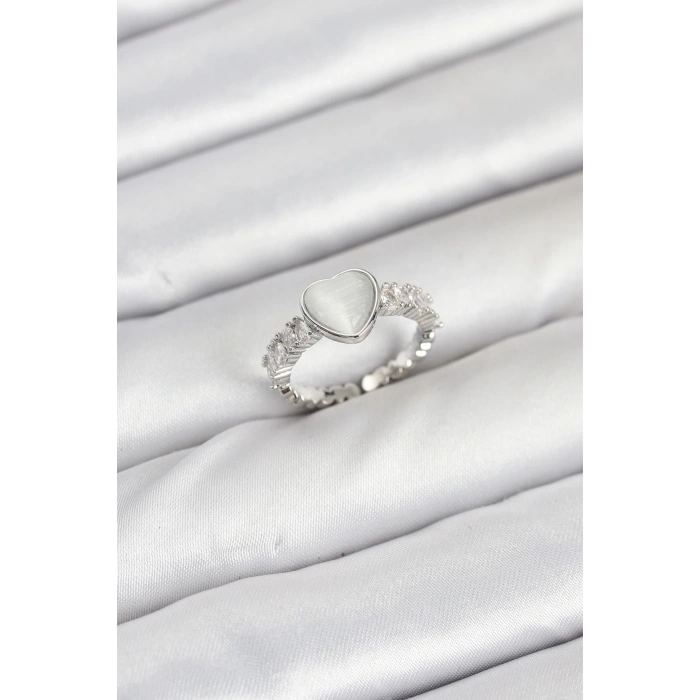 Dodes Dodes Pirinç Gümüş Renk Zirkon Taşlı Kalpli Kadın Yüzük TG27BYK3857