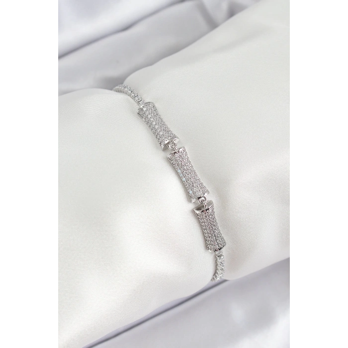 Dodes Dodes Pirinç Gümüş Renk Zirkon Taşlı Kemik Model Kadın Bileklik TG27BB7071