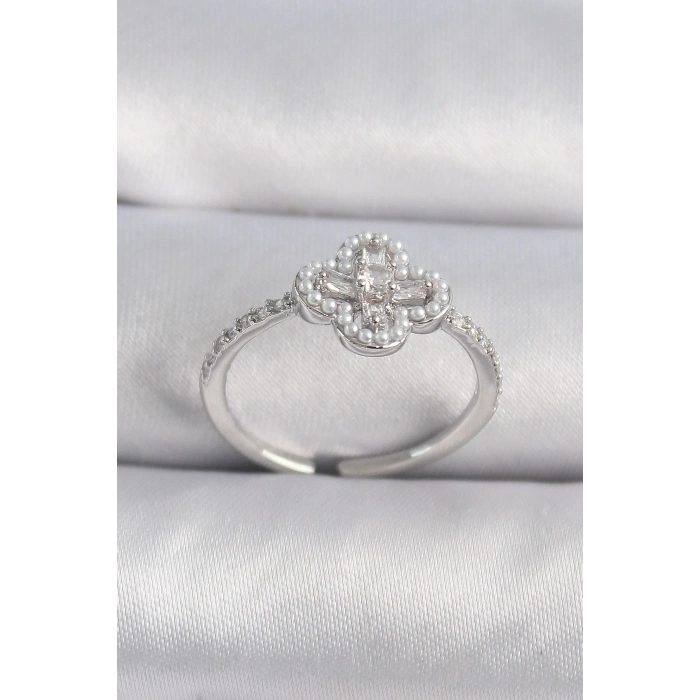 Dodes Dodes Pirinç Gümüş Renk Zirkon Taşlı Yonca Model İnci Detay Kadın Yüzük TG27BYK3493