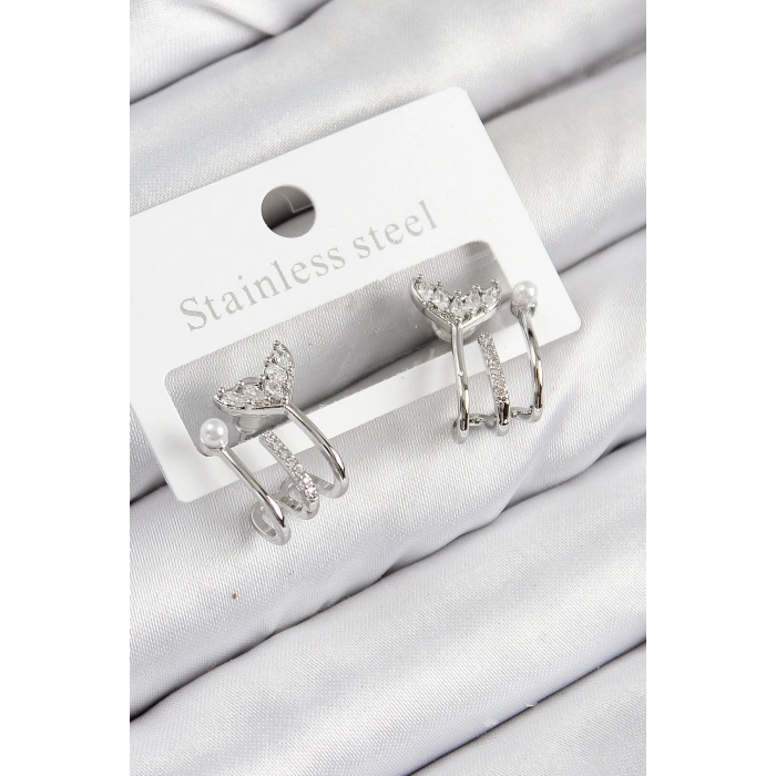 Dodes Dodes Pirinç Zirkon Taşlı İnci Detaylı Balık Kuyruğu Model Gümüş Renk Kadın Küpe TG27BKP11094