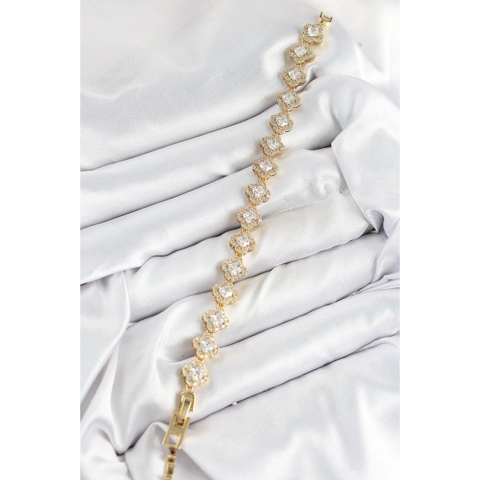 Dodes Dodes Pirinç Zirkon Taşlı Yonca Baget Model Gold Renk VIP Seri Kadın Bileklik TG27BB7510