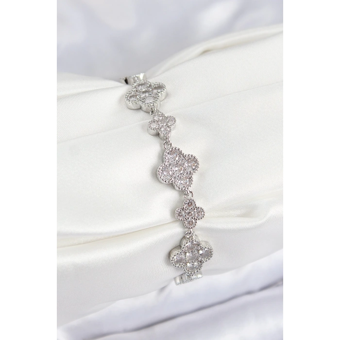 Dodes Dodes Pirinç Zirkon Taşlı Yonca Model Gümüş Renk VIP Seri Kadın Bileklik TG27BB7521