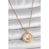 Dodes Dodes 316L Çelik Gold Renk Zincir Pembe Çiçek İşlemeli İnci Detay Portre Model Kadın Kolye TG27BKO10125