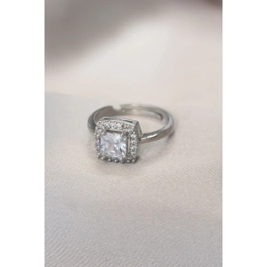 Dodes Dodes Gümüş Renk Baget ve Zirkon Taşlı Kare Yüzük TG27BYK1740