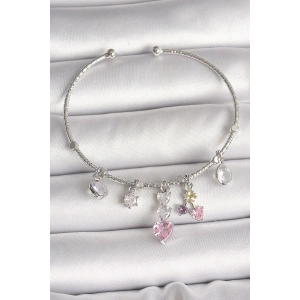 Dodes Dodes Pirinç Gümüş Renk Sallantı Zirkon Taşlı Kalp Figür Charm Kadın Bileklik TG27BB6910