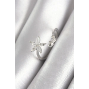 Dodes Dodes Pirinç Gümüş Renk Zirkon Taşlı Çiçek Model Kalp Detay Kadın Yüzük TG27BYK3070