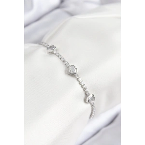 Dodes Dodes Pirinç Zirkon Taşlı Sıralı Kalp Model Gümüş Renk Asansörlü Kadın Bileklik TG27BB7728