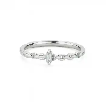 Chain-Patterned Baguette Diamond Ring