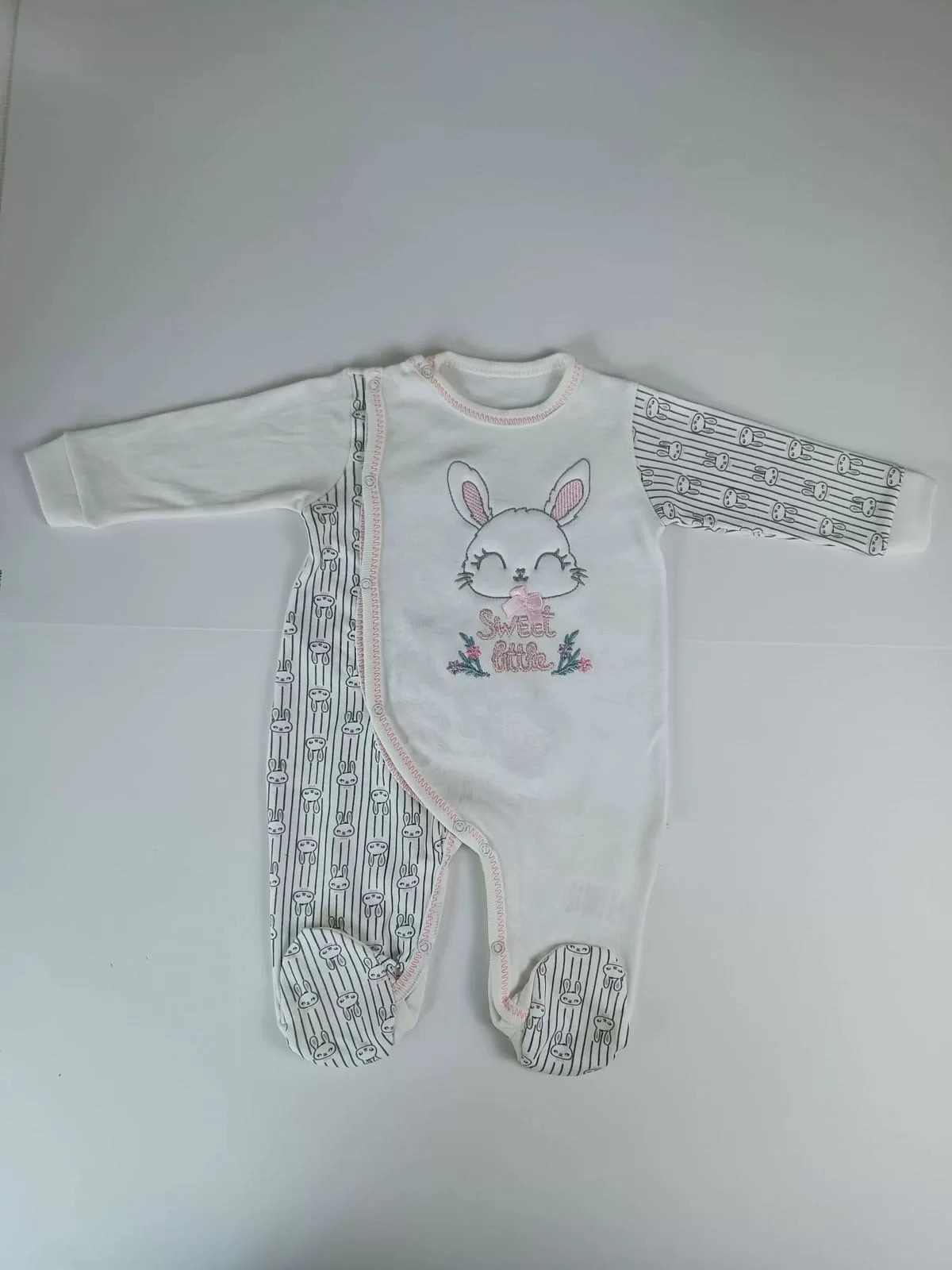 0-3 3-6 Ay Minik Tavşan Nakışlı Boydan Çıtçıt Kapamalı Kız Erkek Bebek Tulumu Ekru