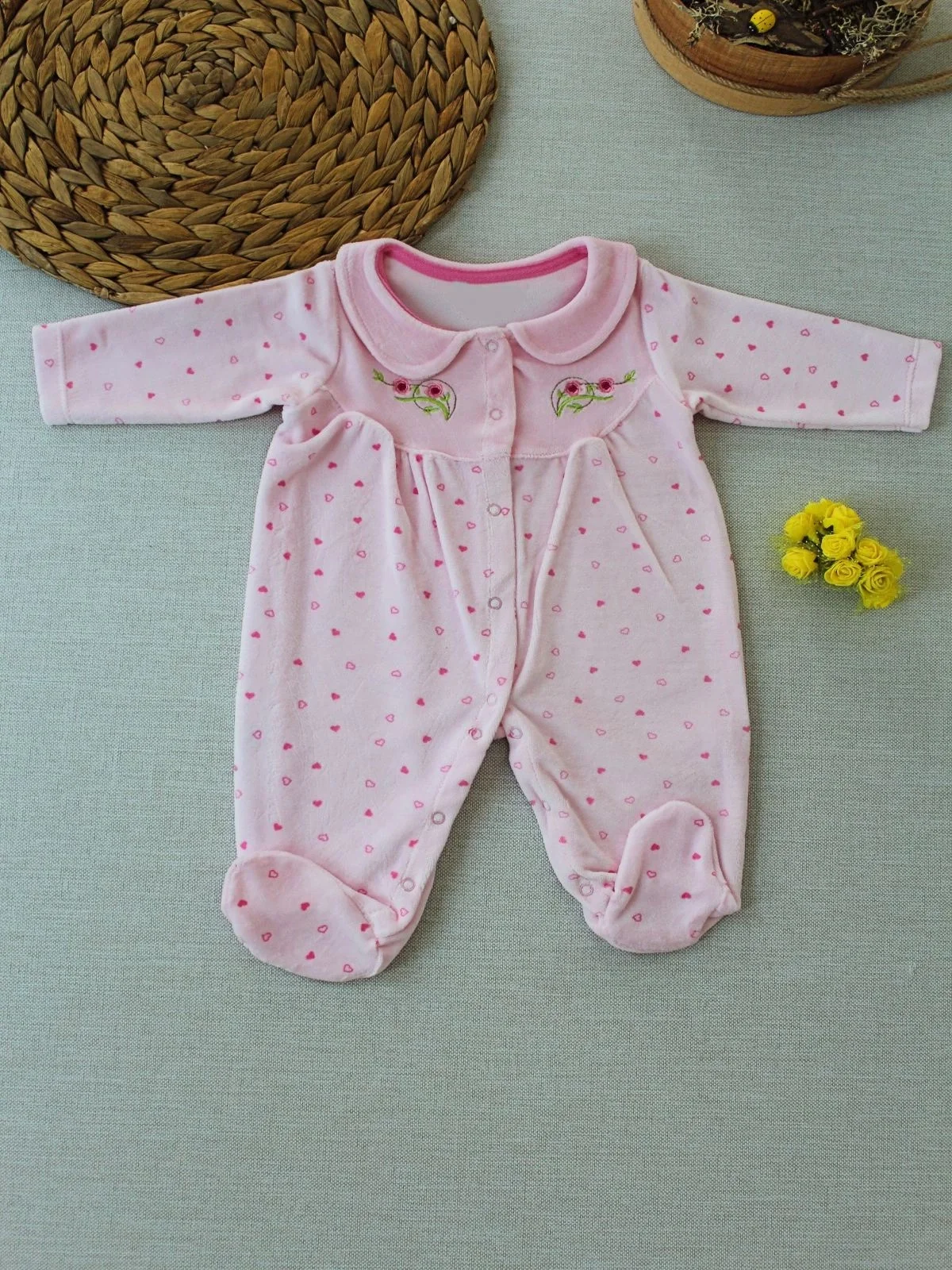 3-6 6-9 9-12 Months Floral Embroidery Heart Patterned Velvet Fabric Girl Baby Coverall Pink