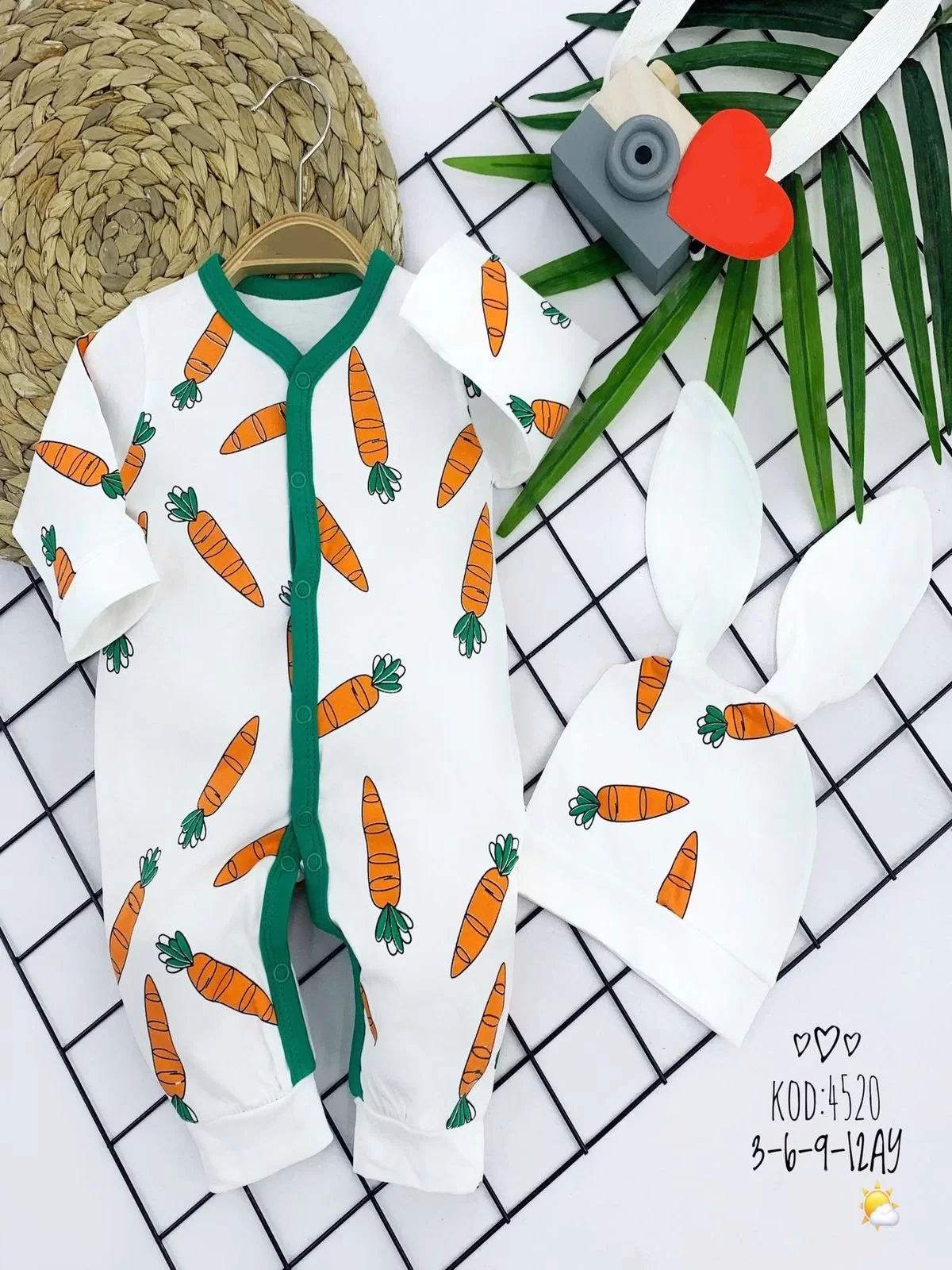 3-6-9-12 Months Eared Hat Carrot Printed Long Sleeve Girl Male Baby Coverall White