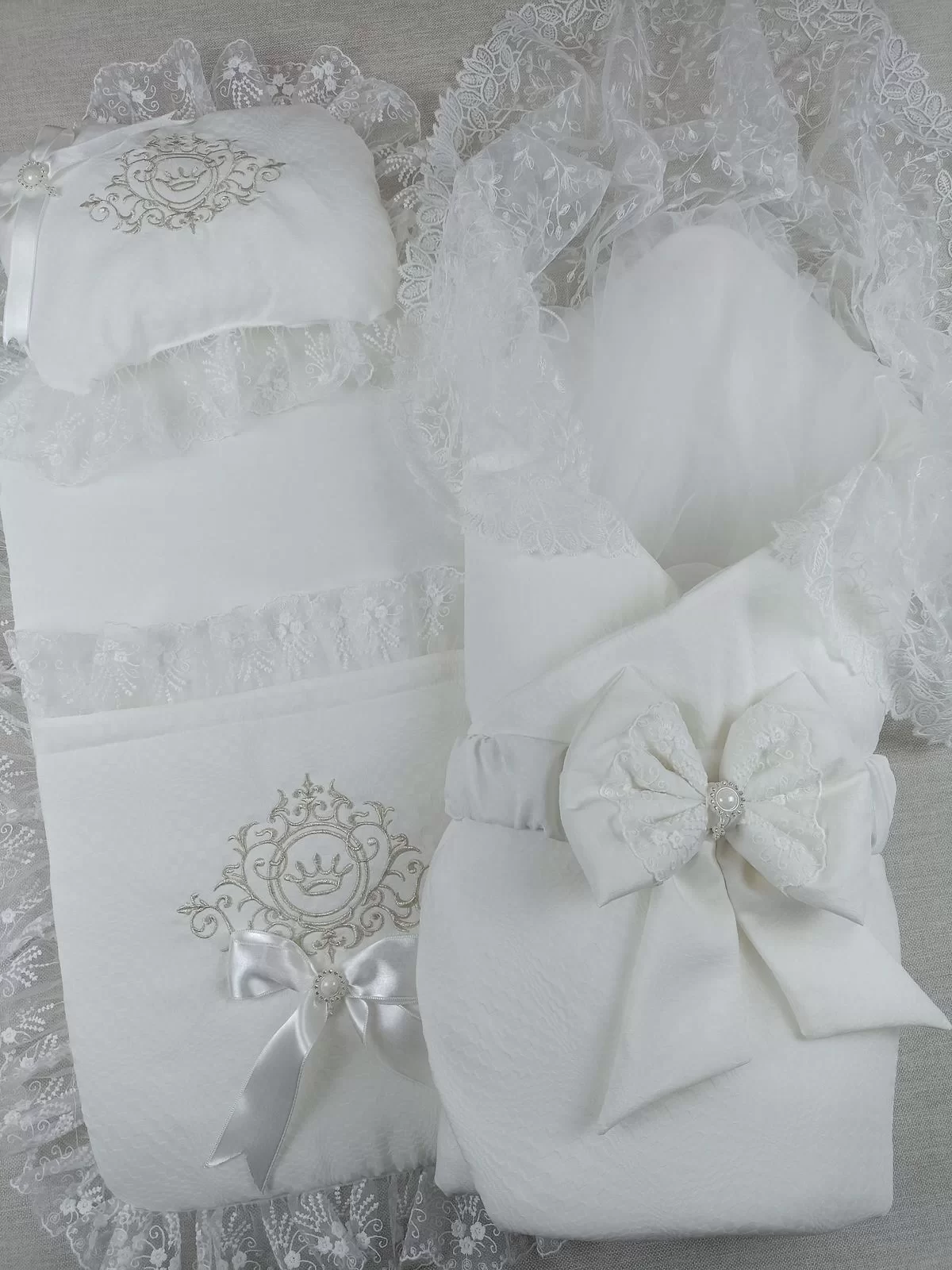 Newborn Bamboo Crown Embroidery Kundaklı Triluxs 3d Bottom Opening Set Ekru