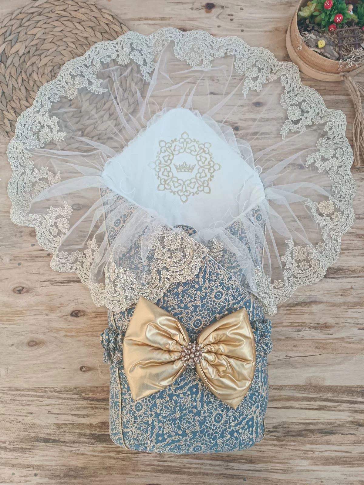 Newborn Embossed Patterned Gold Fionked Baby Blanket Kundak Gold