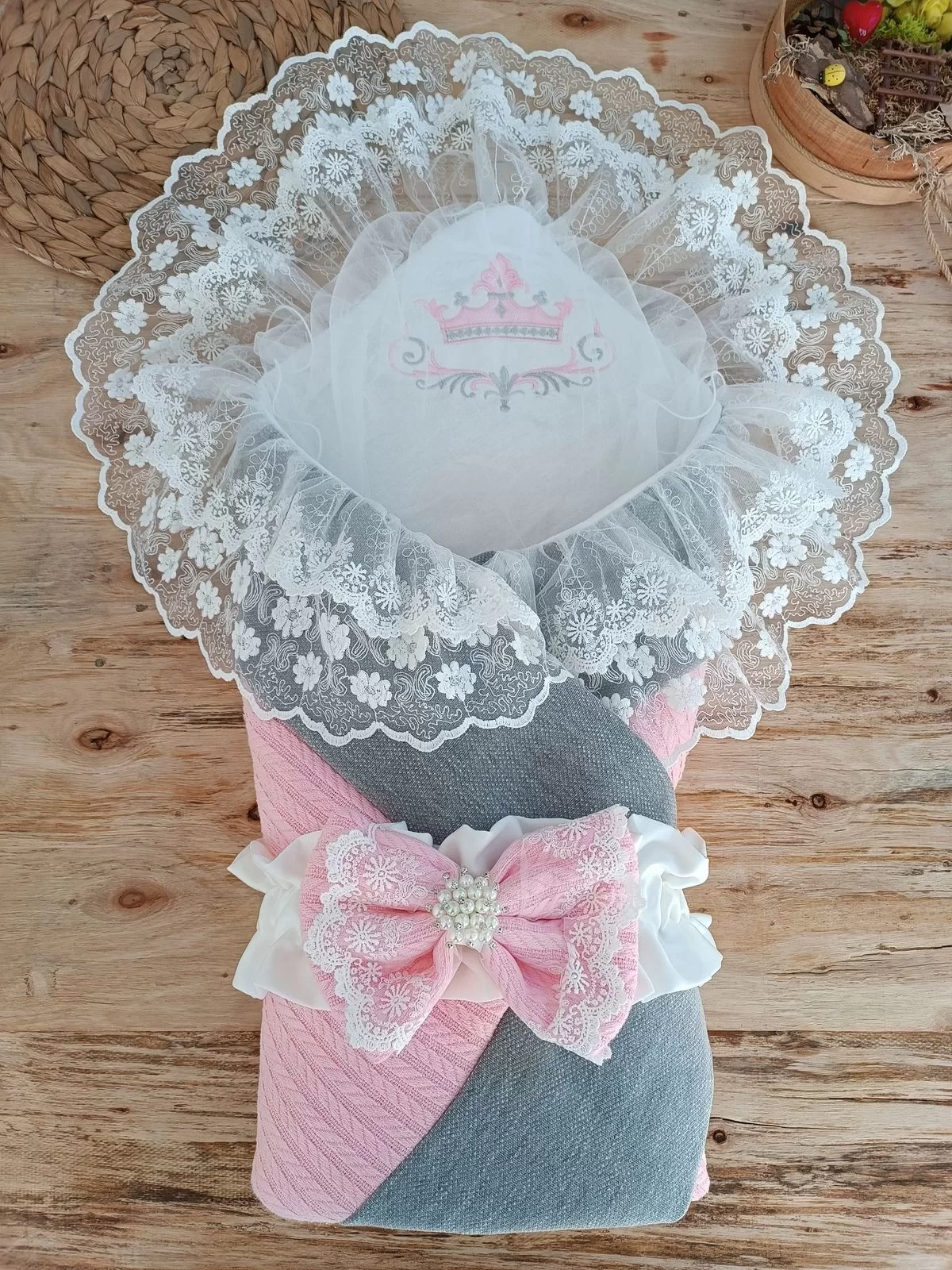 Newborn Teri Cotton Crown Embroidery Prism Stone Kundak Baby Blanket Pink
