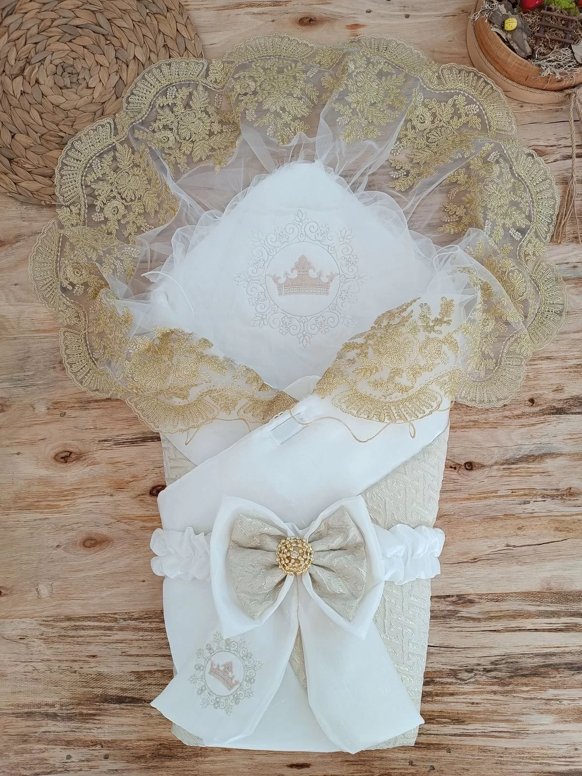 Newborn Titi Crown Embroidery Plasma Rocky Moth Double Fionk Duvaklı Triluxs Kundak Baby Blanket Gold