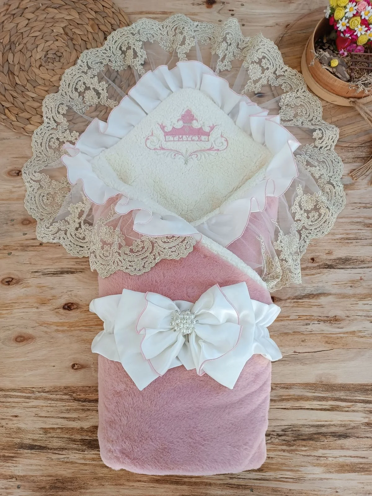 Newborn Wool Wool Wool Fabric Crown Embroidery Mopure Duvaklı Fionk Prism Stone Unisex Kundak Baby Blanket Pink