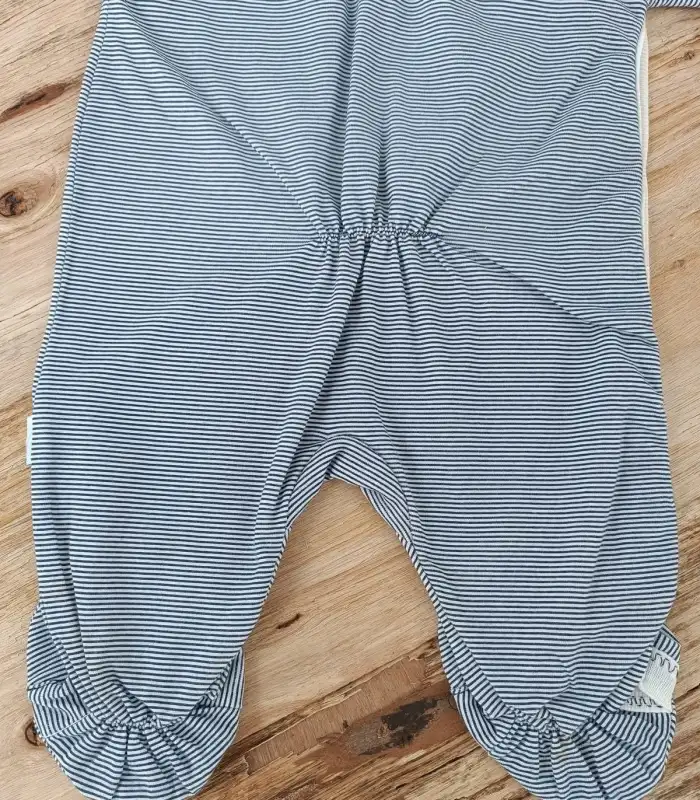 0-3 3-6 Ay Papyonlu Çizgi Desen Çıtçıt Kapama Kasketli Erkek Bebek Tulumu Lacivert