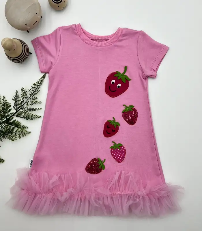 1-2-3 Yaş Payetli Çilekler Nakışlı Eteği Fırfırlı Jile Kız Çocuk Elbisesi Pembe