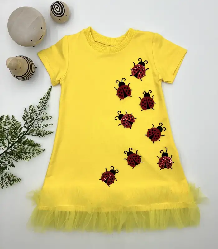 1-2-3 Yaş Uğur Böceği Nakışlı Fırfır Uçlu Kız Çocuk Jile Elbisesi Sarı