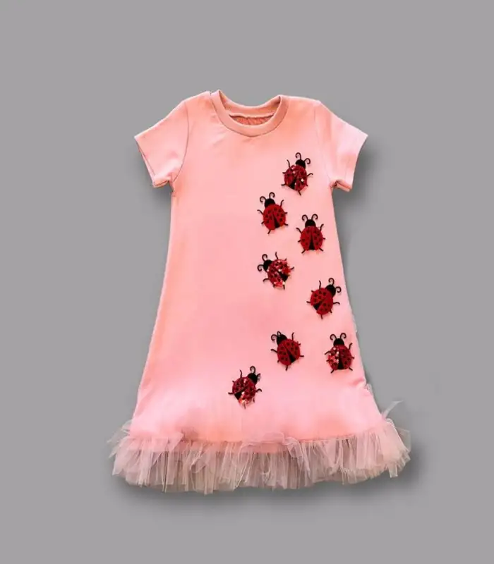 1-2-3 Yaş Uğur Böceği Nakışlı Fırfır Uçlu Kız Çocuk Jile Elbisesi Pudra
