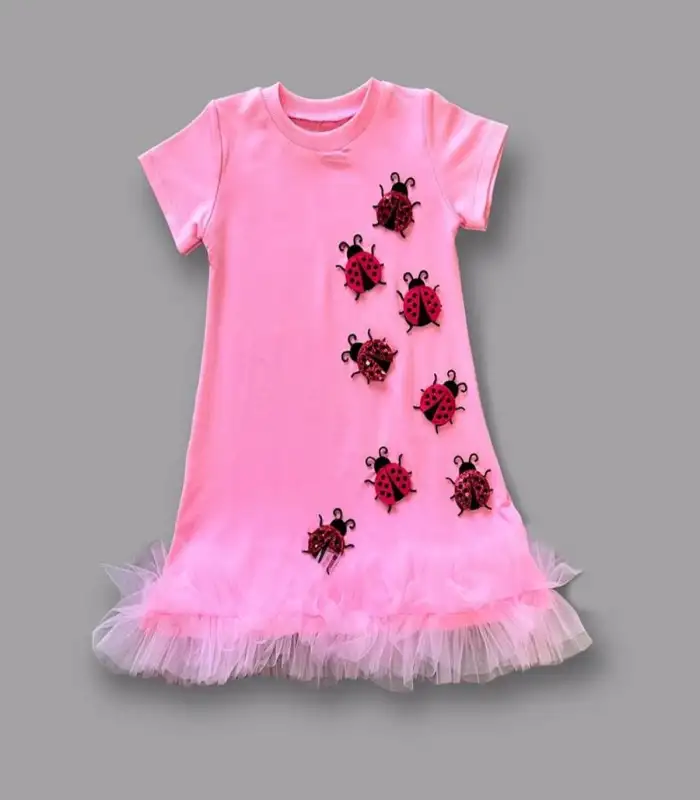 1-2-3 Yaş Uğur Böceği Nakışlı Fırfır Uçlu Kız Çocuk Jile Elbisesi Pembe