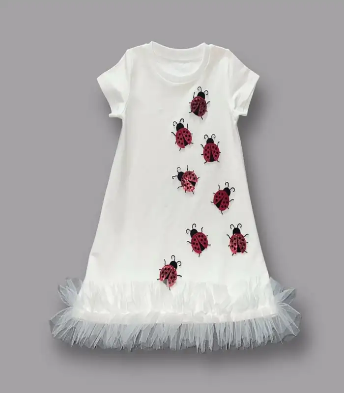 1-2-3 Yaş Uğur Böceği Nakışlı Fırfır Uçlu Kız Çocuk Jile Elbisesi Beyaz