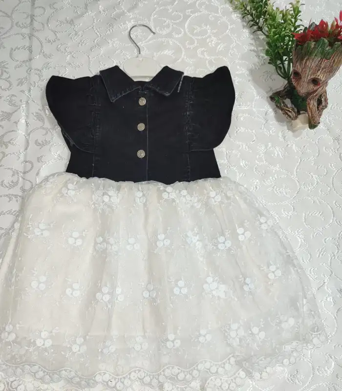 2-3-4 Yaş Astarlı Brode Etekli Kot Kumaş Düğmeli Kız Çocuk Elbisesi Siyah