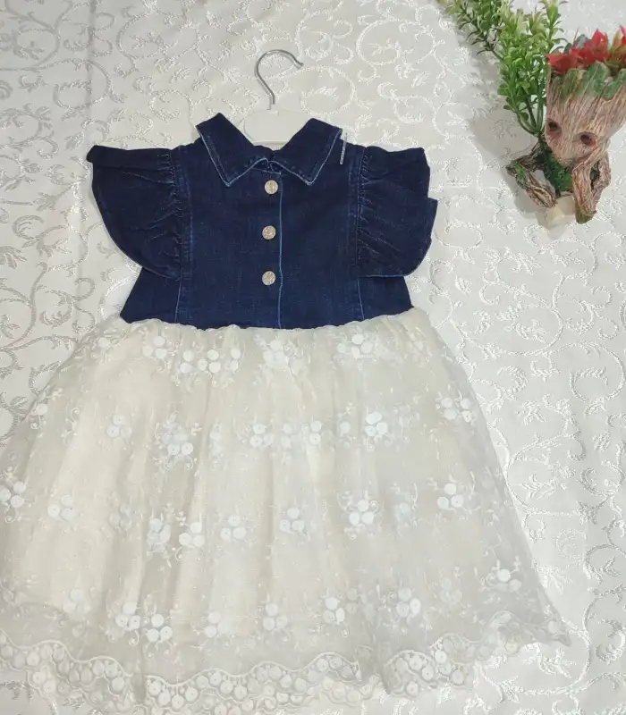 2-3-4 Yaş Astarlı Brode Etekli Kot Kumaş Düğmeli Kız Çocuk Elbisesi Mavi