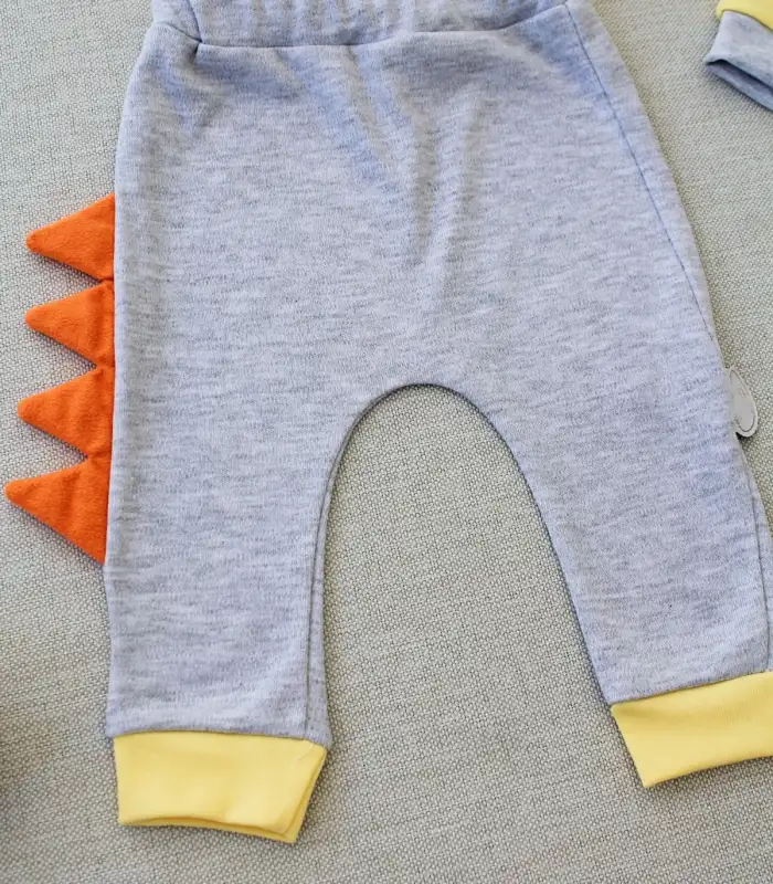 3-6 6-9 9-12 Ay Minik Dino Nakışlı Şapkalı Uzun Kollu Sweat 3lü Kız-erkek Bebek Takımı Sarı