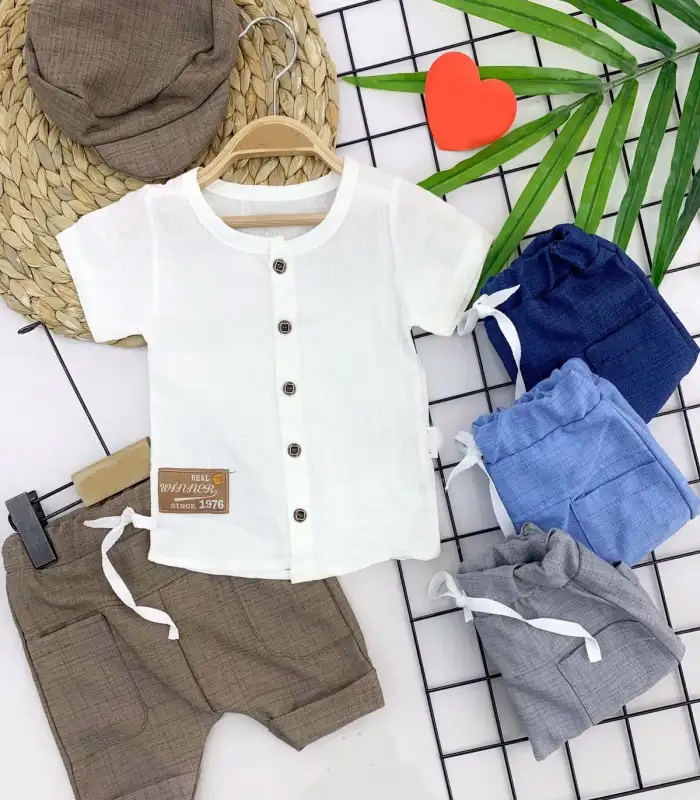 9-12-18-24 Ay Pamuk Kumaş Keten Kasketli Şortlu 3lü Erkek Bebek Takımı Gri