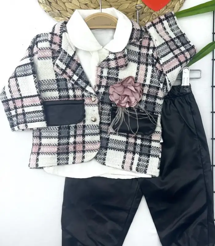 9-12-18-24 Ay Yaka Gül Detaylı Cepli Ceketli Uzun Kollu Örme Kumaş Kız Bebek Takımı Siyah