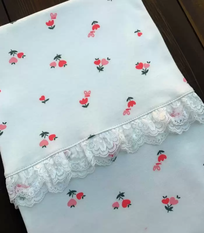Çiçek Desenli Dantel İşlemeli %100 Pamuk Kız Bebek 8li Hastane Çıkışı