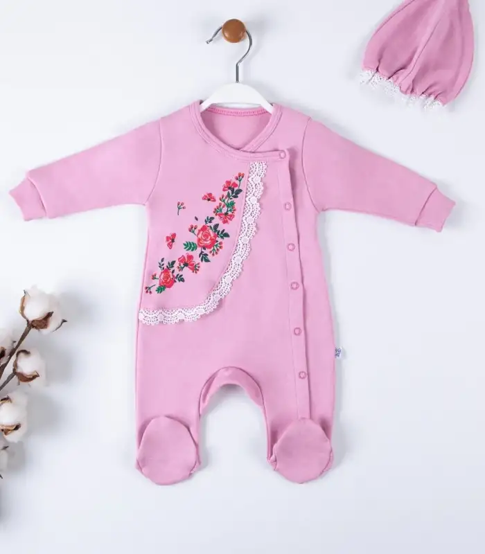 Çiçek Nakışlı Şapkalı % 100 Pamuk Kız Bebek Tulumu