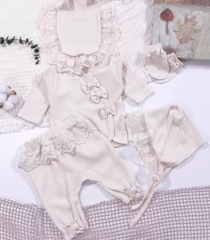 Dantel İşlemeli Fisto Detaylı Kız Bebek 5 Parça %100 Pamuk Hastane Çıkışı