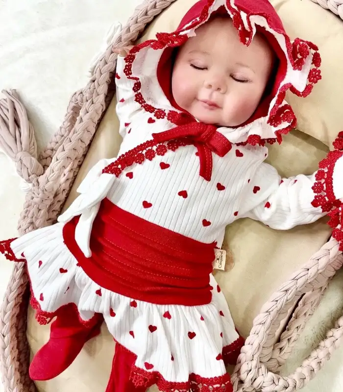 Kalp Desenli Dantel işlemeli Hastane Çıkışı