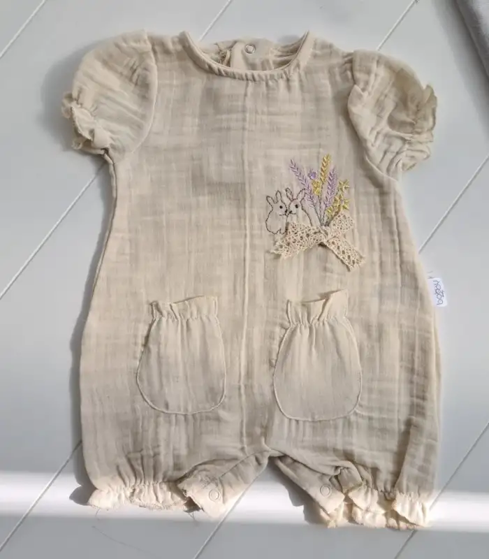Müslin Kumaş Çiçek Nakışlı Pamuklu Kız Bebek Tulum