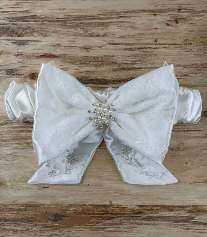 Yenidoğan İpek Venüs Taç Nakışlı Delüks Kundak Bebek Battaniyesi Ekru