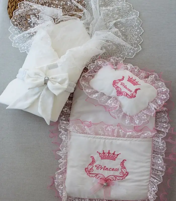 Yenidoğan Nil Taç Nakışlı Kundaklı Trilüks 3lü Alt Açma Seti Fuşya