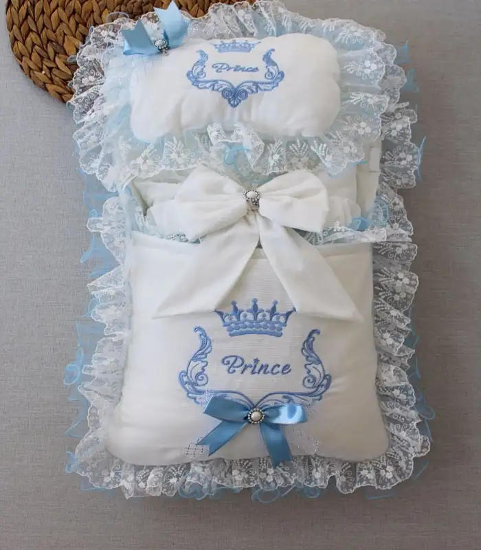 Yenidoğan Nil Taç Nakışlı Kundaklı Trilüks 3lü Alt Açma Seti Mavi