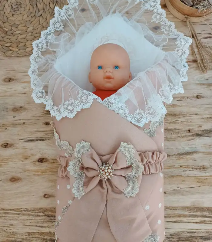 Yenidoğan Pamuk Papatya Desenli Trilüks Unisex Kundak Bebek Battaniyesi Kahverengi