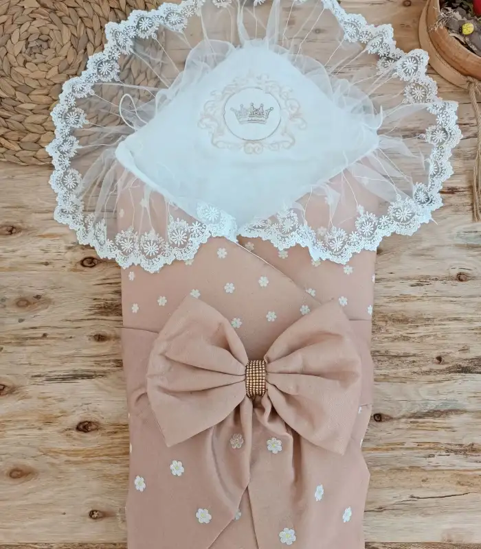 Yenidoğan Papatya Desenli Trilüks Unisex Kundak Bebek Battaniyesi Kahverengi