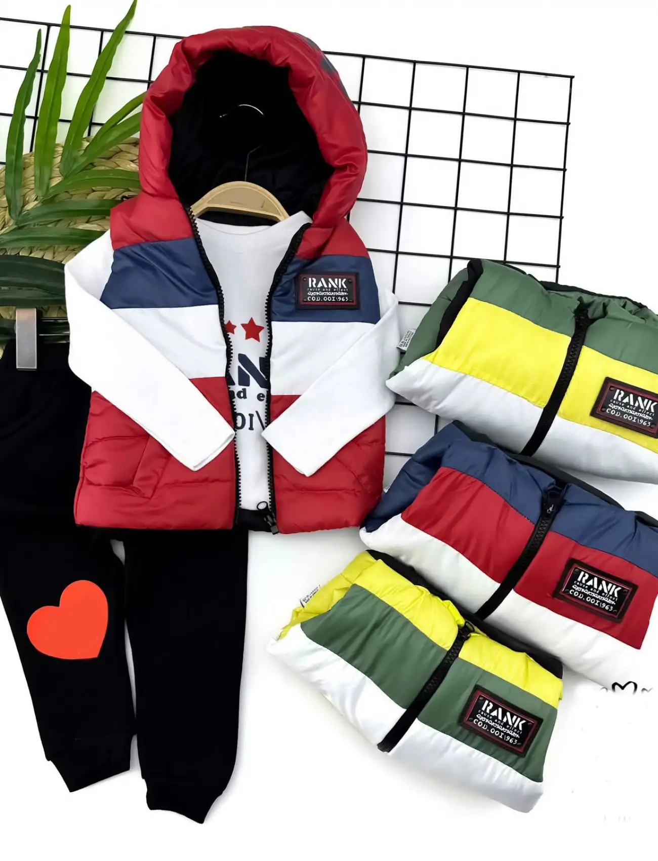 2-3-4-5 Yaş Kapşonlu Şişme Yelekli Uzun Kollu Sweatli Pantolonlu 3lü Erkek Bebek Takımı Kırmızı